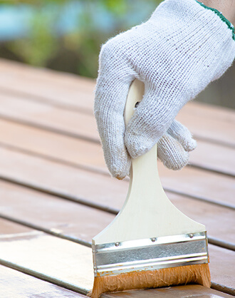 より良い、木に係わる各種製品及び、 業務用塗料を提供し、 お客様に選ばれ続ける会社を目指します。